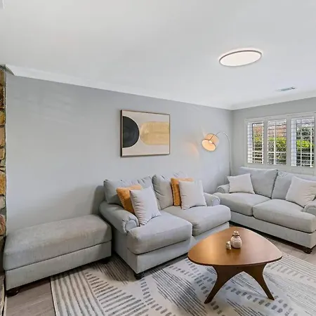 Holiday home Golf Oasis Modern Townhome! *