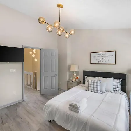 Holiday home Golf Oasis Modern Townhome! *