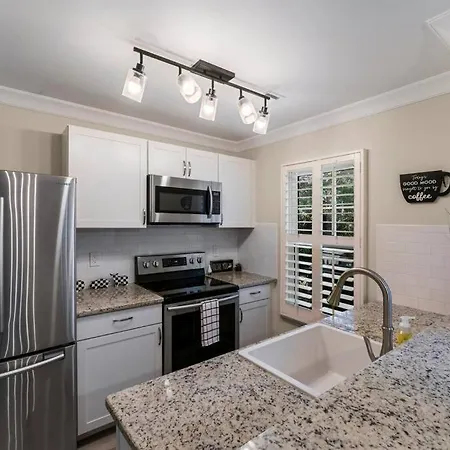 Holiday home Golf Oasis Modern Townhome!