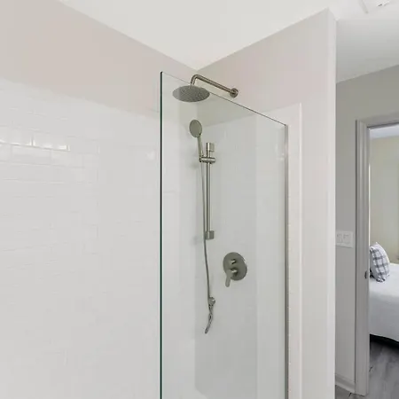 Golf Oasis Modern Townhome! Holiday home