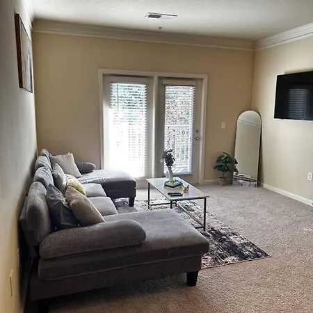 Spacious & Peaceful 1br Wifi, Netflix Charlotte