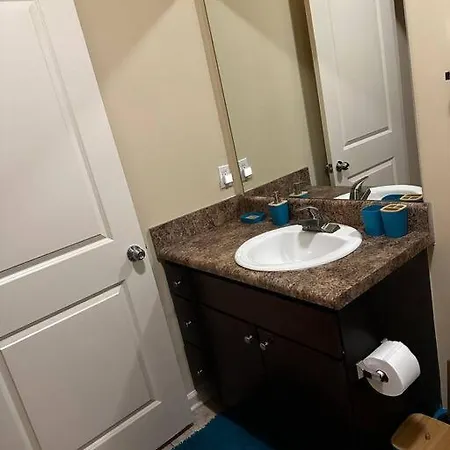 Spacious & Peaceful 1br Wifi, Netflix Apartment Charlotte