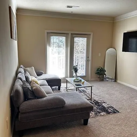 Spacious & Peaceful 1br Wifi, Netflix Charlotte