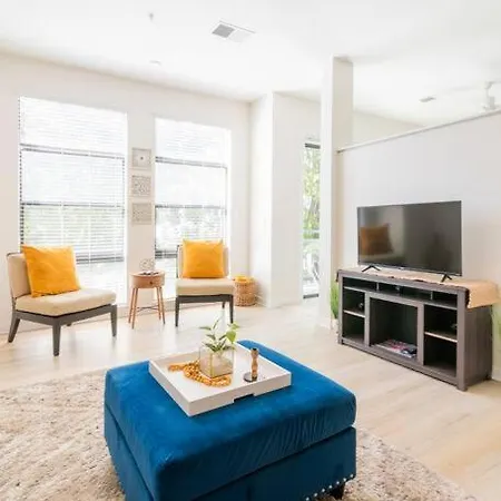 Stylish 2-bedroom In With Free Parking