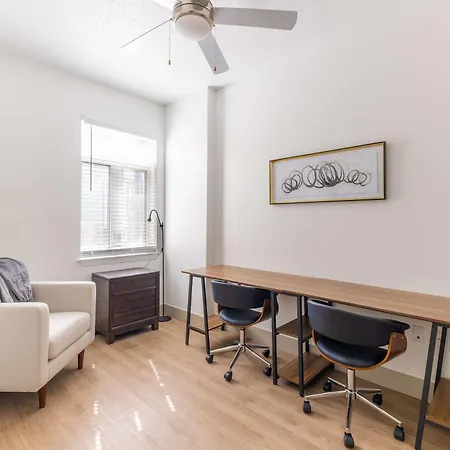Apartment 3br Modern Downtown With Gym & Office