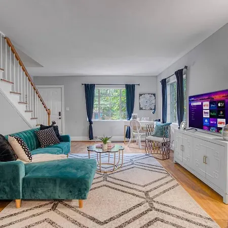 Charming Getaway, Minutes To Everything! * Charlotte