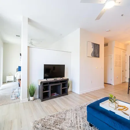 Stylish 2-bedroom In With Free Parking Apartment Charlotte