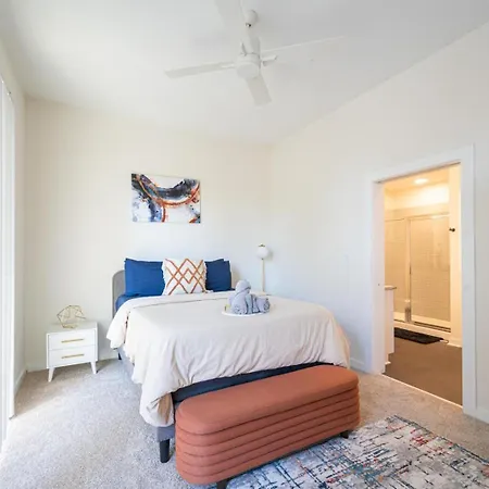 Stylish 2-bedroom In With Free Parking Charlotte