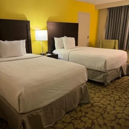 Ramada Plaza By Wyndham South End Airport Hotel