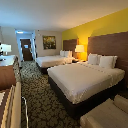 Hotel Ramada Plaza By Wyndham South End Airport