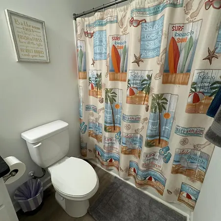 Ranch Home! Near Uncc, Medieval, Pavilion & Uptown Holiday home