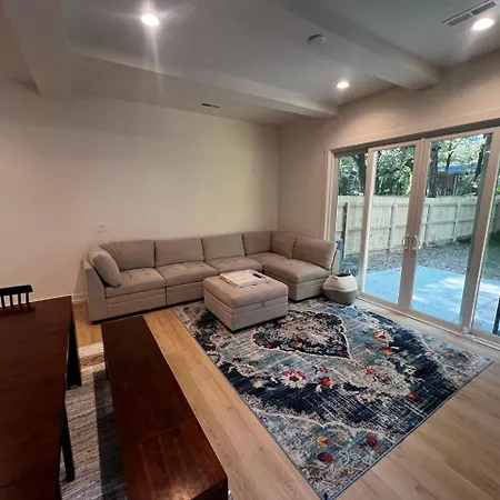 Spacious And Comfy Clt Retreat Holiday home Charlotte