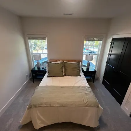 Spacious And Comfy Clt Retreat Charlotte