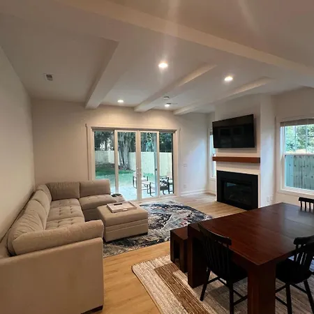 Spacious And Comfy Clt Retreat *