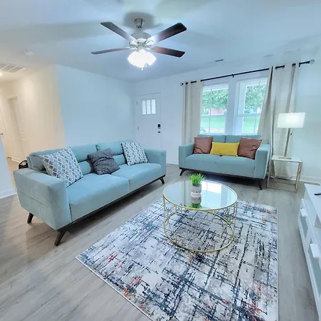 Ranch Home! Near Uncc, Medieval, Pavilion & Uptown * Charlotte