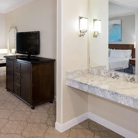 Hotel Hampton & South Park At Phillips Place Charlotte