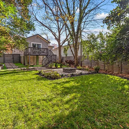 Holiday home Retreat: Luxury 4br Heaven Charlotte
