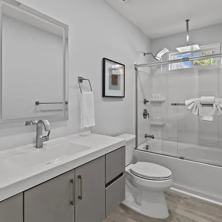 Retreat: Luxury 4br Heaven