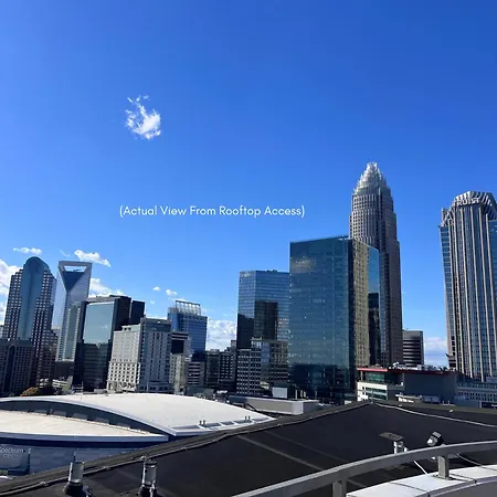 Perfect Uptown Loft-2 Min Walk To City's Spots Apartment *