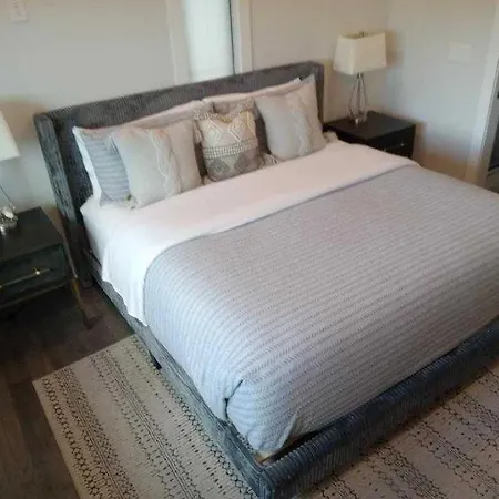 Minter Teal With Rooftop Balcony Holiday home Charlotte