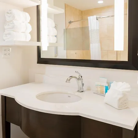 Hampton & South Park At Phillips Place 3* Charlotte