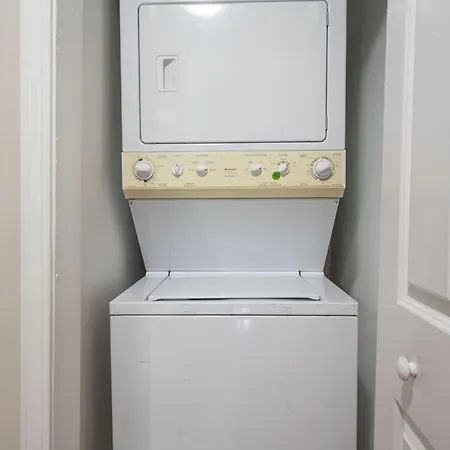 Aparthotel Magnificent 2 Bedrooms And 2 Baths Charlotte