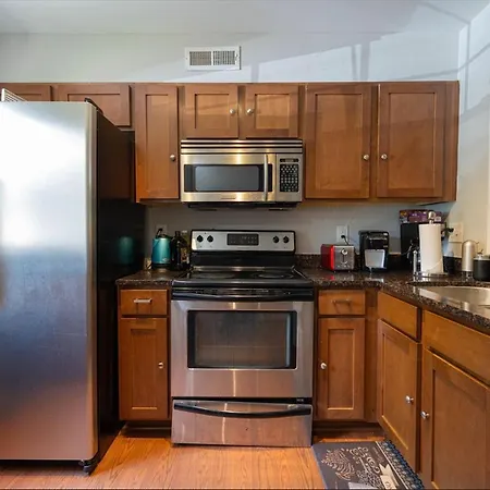 Magnificent 2 Bedrooms And 2 Baths Charlotte