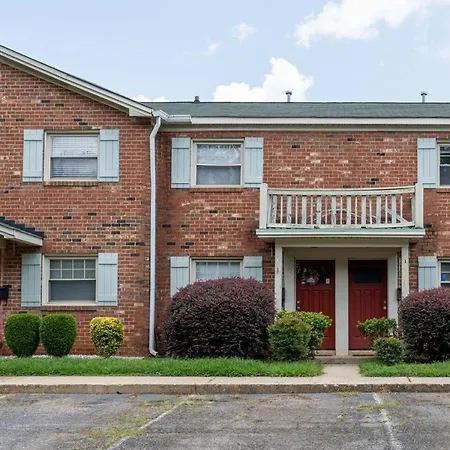 Magnificent 2 Bedrooms And 2 Baths