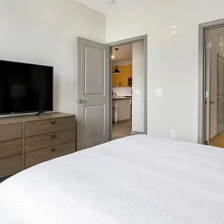 Landing Modern With Amazing Amenities Charlotte