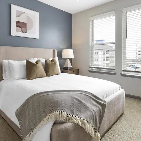 Landing Modern With Amazing Amenities * Charlotte