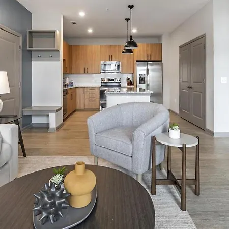 Landing Modern With Amazing Amenities Apartment Charlotte