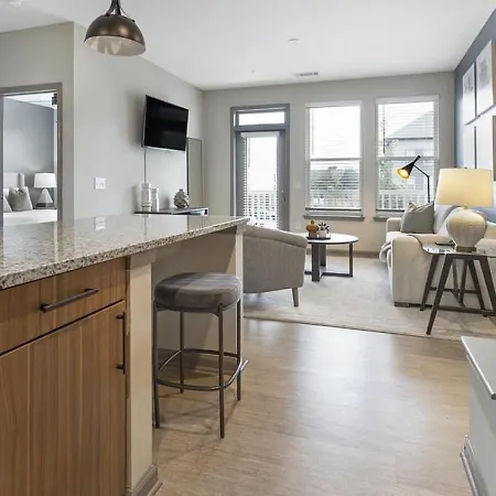 Landing Modern With Amazing Amenities Apartment
