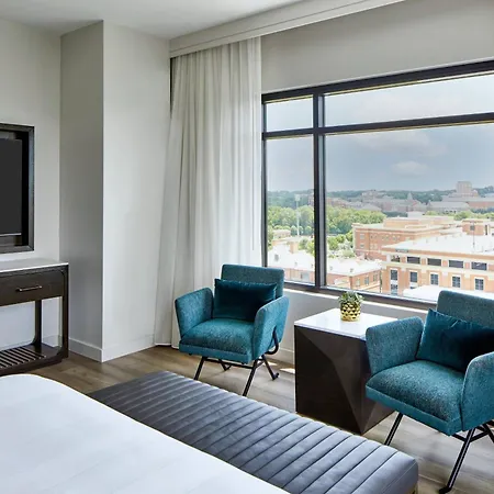 Hotel Unc Marriott & Conference Center 3*