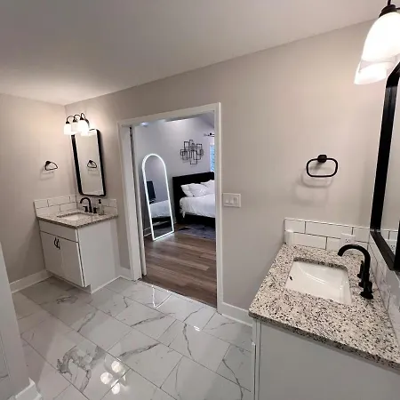 Flexis Living Holiday home Charlotte