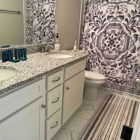 Holiday home Bleu Haven Nxt 2 Pnc Music Paviln And Clt Speedway *