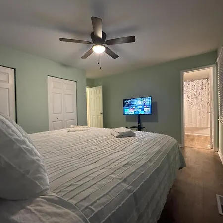 Apartment 3 Bedroom Townhome Pineville *