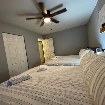 3 Bedroom Townhome Pineville Apartment *