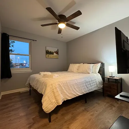 Apartment 3 Bedroom Townhome Pineville