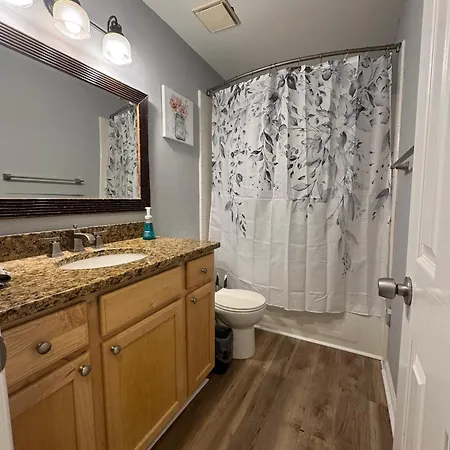 3 Bedroom Townhome Pineville Apartment *