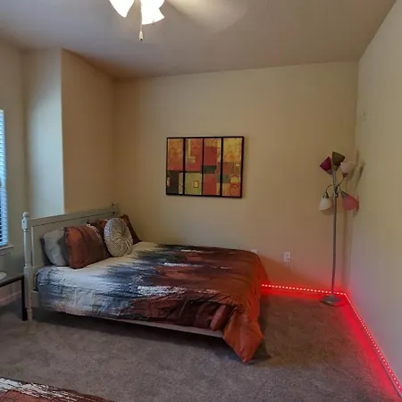 Apartment Away From - Book Friday And Saturday Get Sunday Free! Sleeps 7 Immediate Availability! Beautiful Gated Community Charlotte