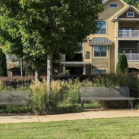 Away From - Book Friday And Saturday Get Sunday Free! Sleeps 7 Immediate Availability! Beautiful Gated Community Apartment *