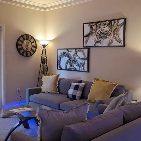 Away From - Book Friday And Saturday Get Sunday Free! Sleeps 7 Immediate Availability! Beautiful Gated Community Apartment