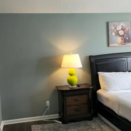 Close To Uptown & Airport * Charlotte