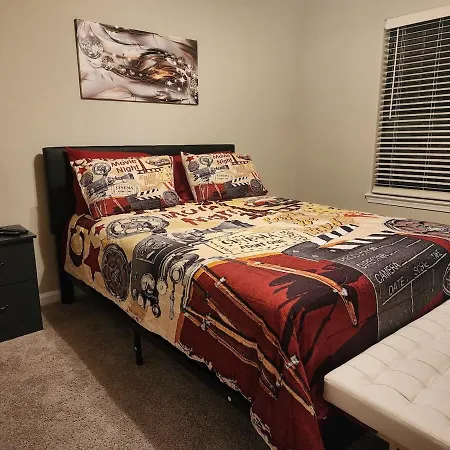 Movie Themed Family Get-a-way! Sleeps 7 Popcorn, Snacks, And Drinks, Included - Pools Are Still Open! * Charlotte