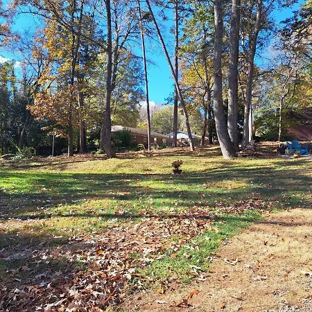 Quiet And Smoke Free Private Apartment *