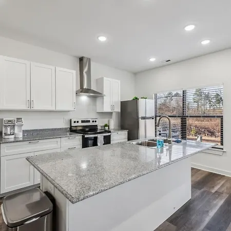 Holiday home Pet Friendly 3br House In *