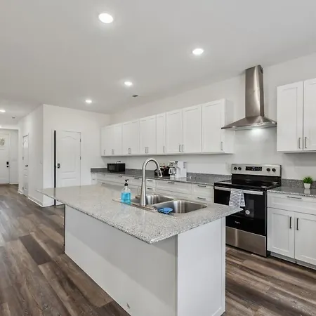 Holiday home Pet Friendly 3br House In
