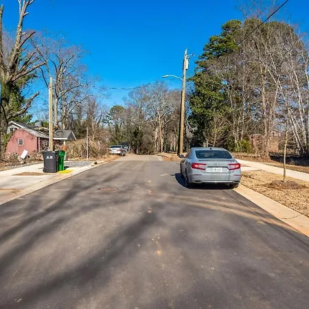 Pet Friendly 3br House In