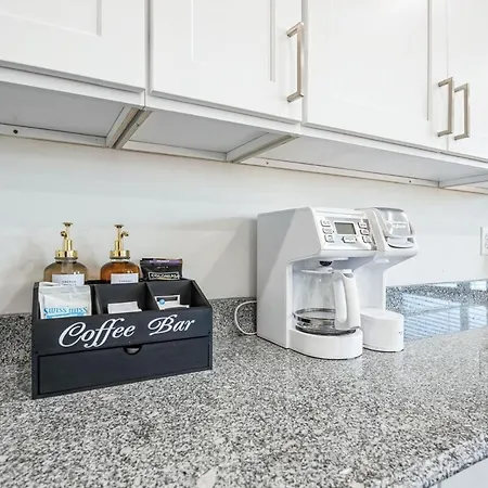 Pet Friendly 3br House In Holiday home Charlotte
