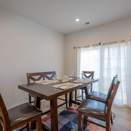 Brand-newwi-fipool-tabledt3bed * Charlotte